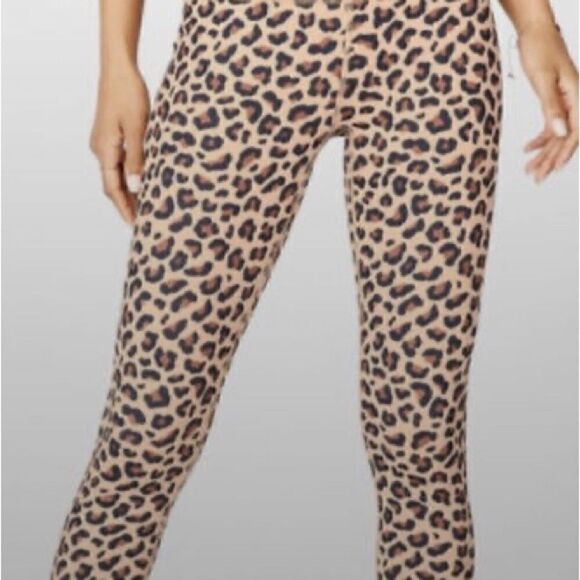 NWOT Fabletics Powerhold Leopard Leggings - Picture 3 of 6